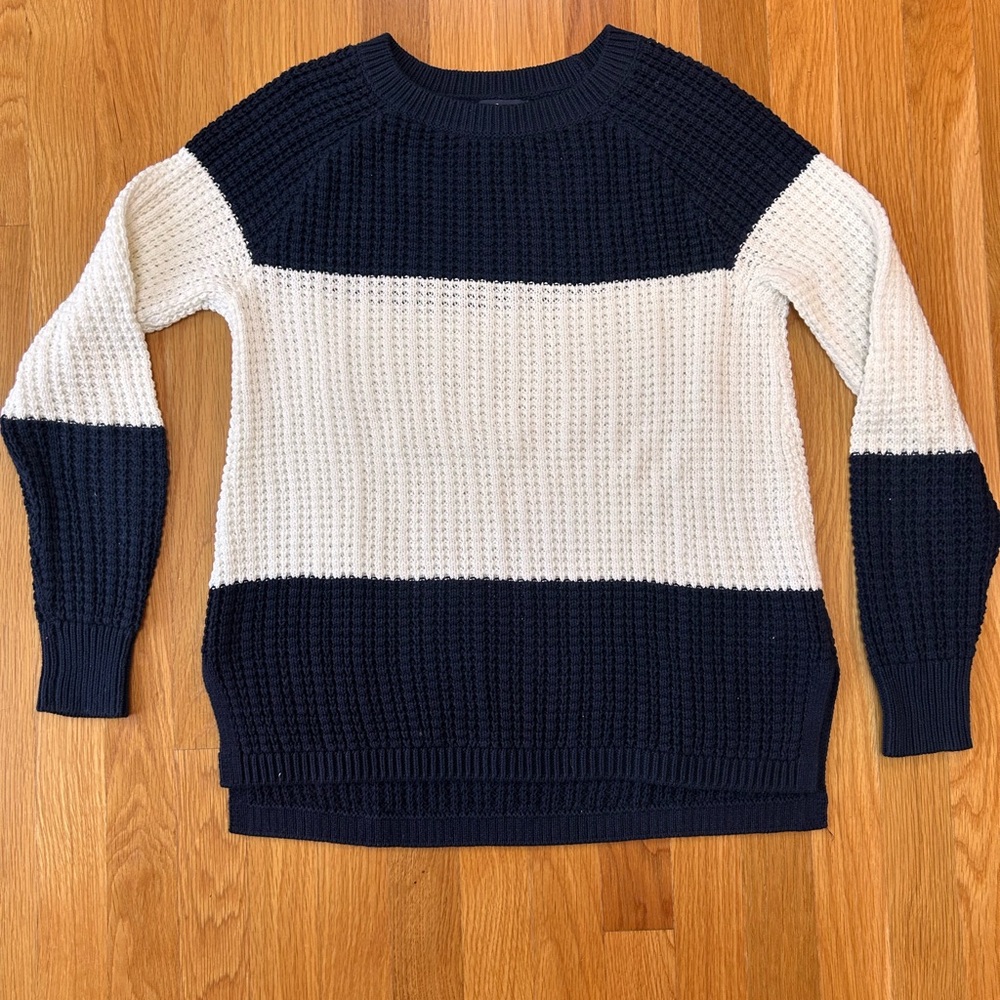 GAP Cable-knit Sweater